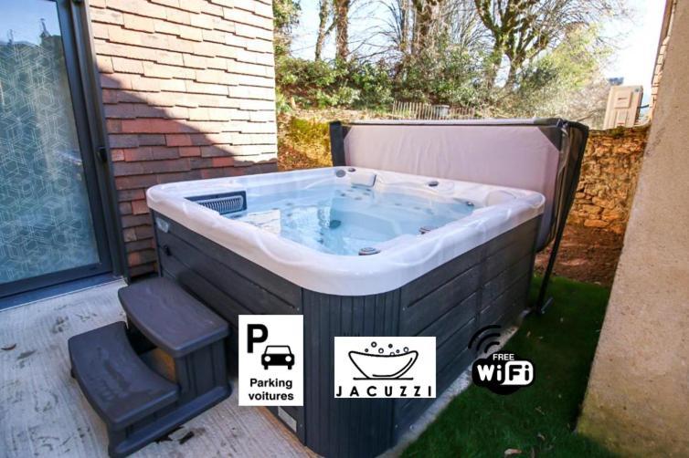 Bella, Jacuzzi Partage & Parking Avec Borne De Recharge Voiture Electrique Appartement Sarlat-la-Canéda Buitenkant foto